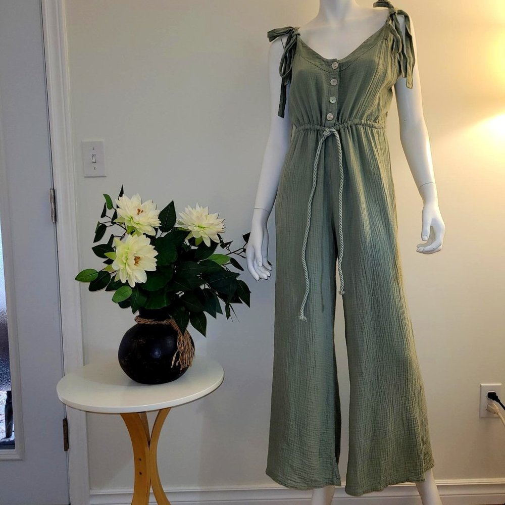 Scandal Azalea Jumper. Green. Size L. NWT